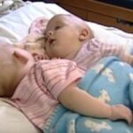 Vojak več mesecev ni videl žene: Ko jo je zagledal z novorojenim sinom, se je popolnoma zlomil