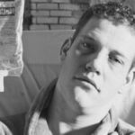Policist začetnik naletel na zapuščen avto, v katerem je spala družina brez doma. Potem je storil nekaj izjemnega …