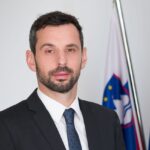 Podatki ne lažejo: Več kot 20% izvršb dolžnikov je iz območja Novega mesta …