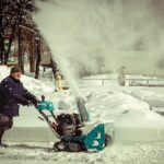 Prizori, ki jih dolga leta nismo videli. Otroci uživajo na snegu, se igrajo …