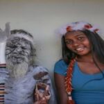 Pritlikavi moški reševal preživele po potresu. Prilezel je tja, kamor nihče ni mogel!