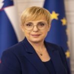 Starejši moški izdelal voziček za invalidnega psa. Ta lahko sedaj hodi na sprehode!